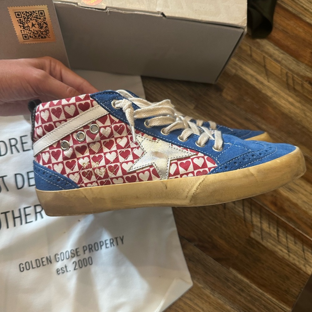 Golden Goose Sneakers - Picture 4 of 7